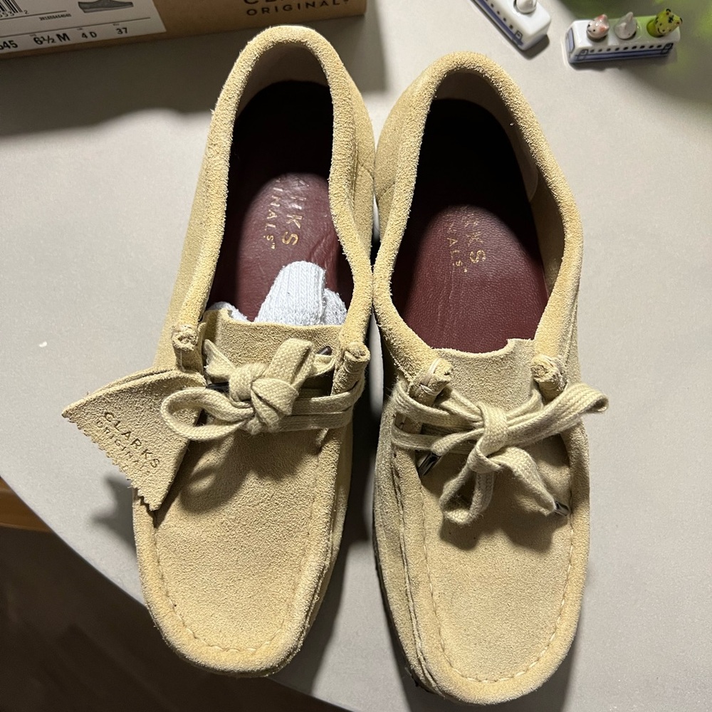 Clarks Wallabee in Maple Suede -  6.5